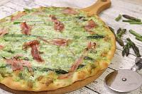 Pizza cu sparanghel si sos pesto - Pas 11
