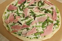 Pizza cu sparanghel si sos pesto - Pas 9