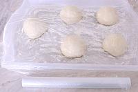 Pizza la cuptor cu lemne si aluat cu dospire lenta - Pas 9
