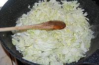 Placinte pufoase cu varza, sau Varzari - Pas 2