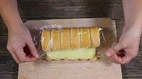 Rulada Dilplomat cu banane - Pas 10