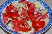 Salata Greceasca traditionala - Horiatiki - Pas 3