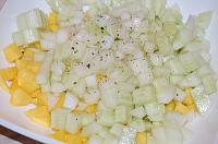 Salata de castraveti cu mango - Pas 3