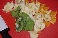 Salata de fructe cu seminte si cereale - Pas 1