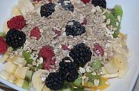 Salata de fructe cu seminte si cereale - Pas 4