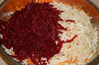 Salata de varza cu sfecla rosie si morcovi - Pas 5