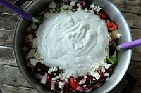 Salata greceasca cu paste si iaurt - Pas 9