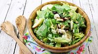Salata verde cu mere si nuci - Pas 11