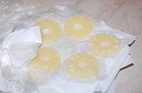 Ananas in foietaj - Pas 1