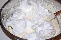 Cheescake cremos cu piersici - Pas 11