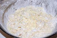 Mini tarte, pentru salate, din aluat cu cascaval - Pas 2