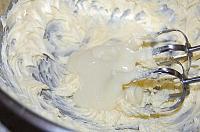 Crema de galbenusuri cu lapte si unt - Pas 12