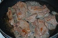 Mancare de fasole scazuta cu carne de vita si legume - Pas 2