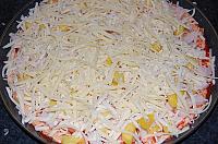 Pizza cu ananas si sunca de pui - Pas 7