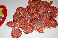 Pizza cu salam uscat si ceapa - Pas 2