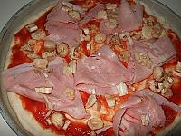 Pizza cu sunca si mozzarella - Pas 7