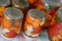 Rosii marinate la borcan - Pas 7
