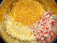 Salata cu surimi si porumb - Pas 5