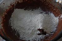 Triunghiuri cu ciocolata si iaurt - Pas 7