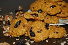 Biscuiți cu morcovi, ovăz și nuci