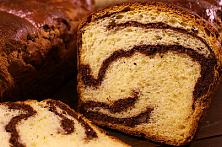 Cozonac cu nucă, cacao și bezea (Cozonacii Babani)