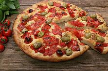 Focaccia cu rosii si masline, sau Foccacia Barese