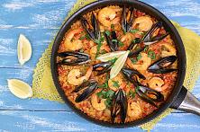 Paella cu fructe de mare