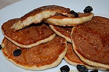 Pancakes cu fulgi de ovăz și scorțișoară