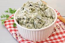 Salată de fasole verde cu maioneză și usturoi