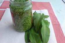 Sos pesto din leurdă.
