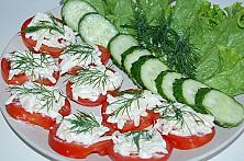 Aperitiv de roșii cu cașcaval și usturoi