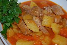 Mâncare de cartofi cu carne