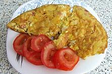 Omletă cu cremvurști și porumb