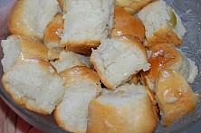 Pâinici aromate cu ceapă și usturoi (Balabushki)