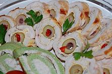 Ruladă din piept de pui cu omletă și măsline