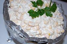 Salată cu surimi și porumb