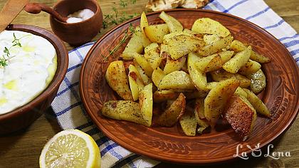 Cartofi la cuptor cu usturoi, in stil grecesc