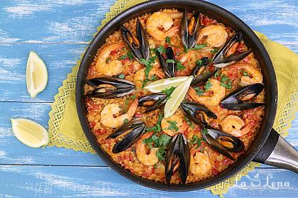 Paella cu fructe de mare