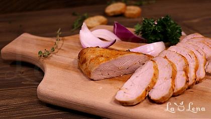 Pastramă din piept de pui