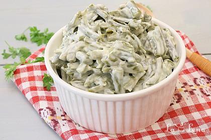 Salata de fasole verde cu maioneza si usturoi