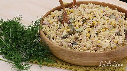 Salată de paste cu ton