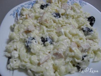 Salată rapidă cu feta și paste