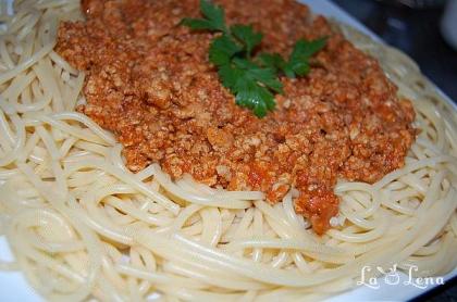 Spaghetti cu sos Bolognese