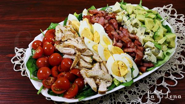 Salată Cobb