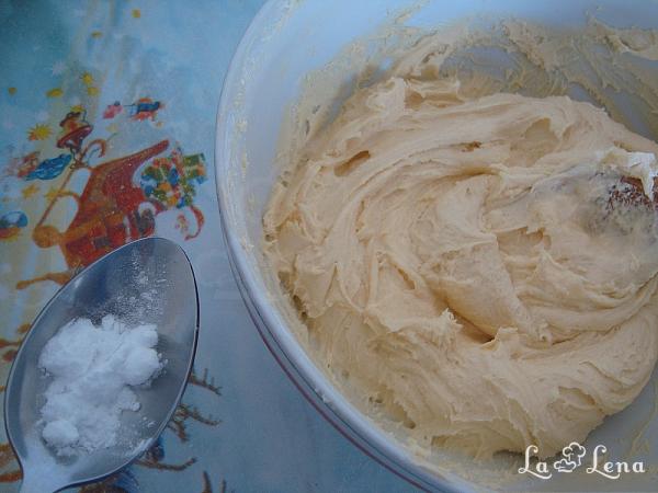 Prăjitură cu gem și bezea - Pas 6