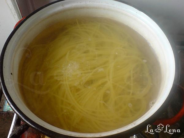 Spaghete impachetate in vinete - Pas 1