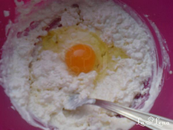Plăcintă cu feta, spanac și roșii uscate - Pas 3