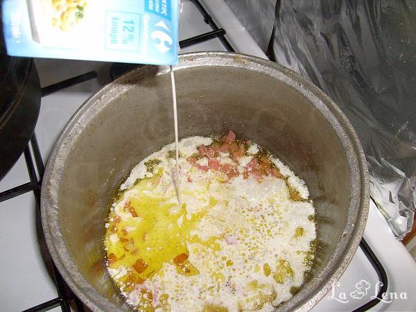 Tortellini cu sos alb - Pas 3