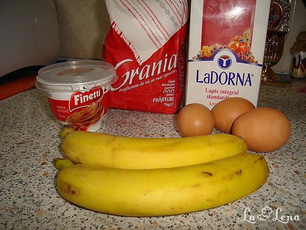 Clatite cu ciocolata si banane - Pas 1