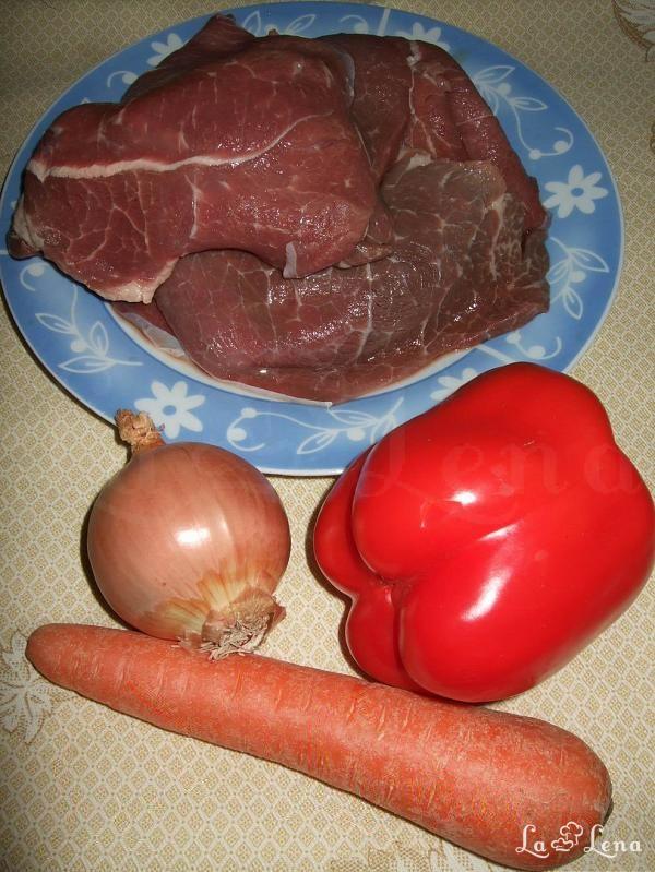 Carne brezață de vită cu legume - Pas 1